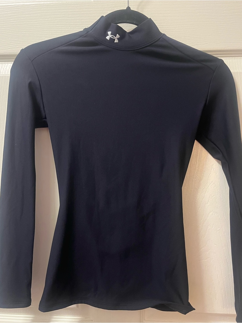 Under Armour Women’s Small Black Fitted Mock Neck Long Sleeve Performance Top